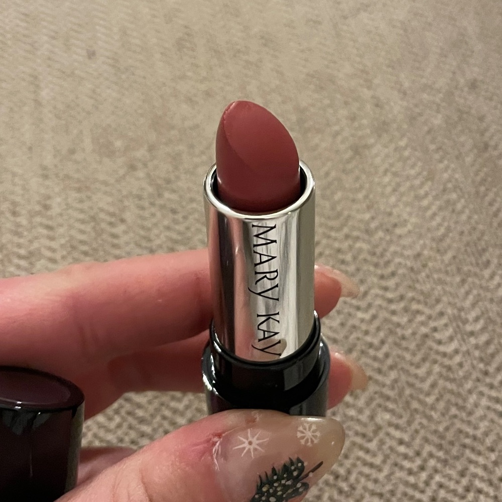NWT Mary Kay Gel Semi-Matte Lipstick in Mauve Moment